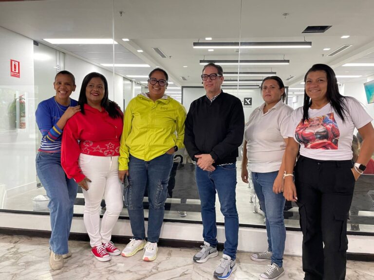 Construpatria impulsa la salud femenina con tres jornadas médicas que atendieron a 35 trabajadoras